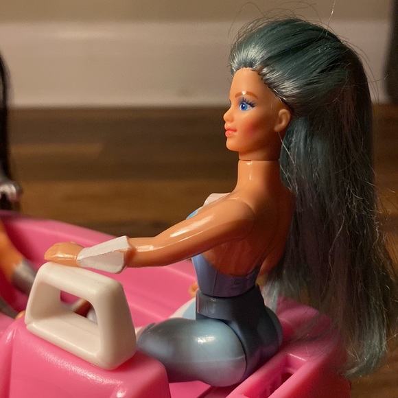 That Time She-Ra Stole Barbie’s Jeep - Picture 6 of 8
